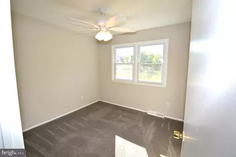Bedroom - 2404 W Colonial Dr, Boothwyn, PA 19061 photo 2 of 7