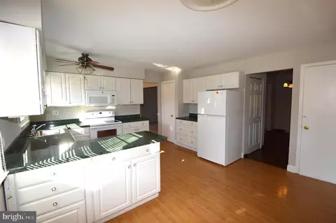 Kitchen - 2404 W Colonial Dr, Boothwyn, PA 19061 photo 4 of 4