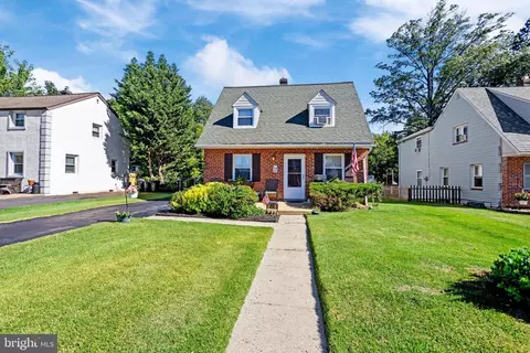 838 Wyndom Ter, Secane, PA 19018
