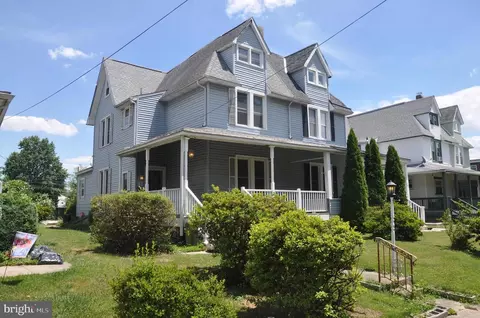 31 W Ridley Ave, Norwood, PA 19074