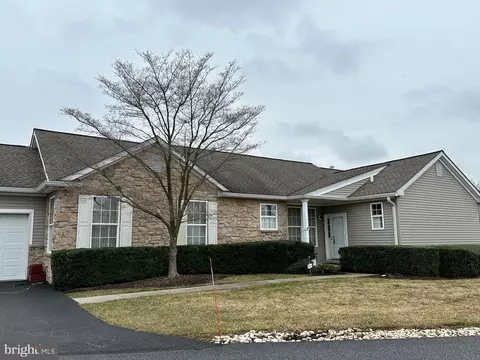 300 Fox Terrier Ct, Glen Mills, PA 19342