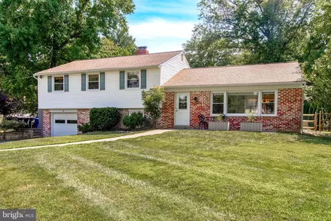 39 Bambi Ln, Haverford, PA 19041