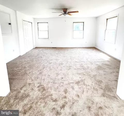 Living - 2210 E Helms Mnr, Ogden, PA 19061 photo 10 of 10