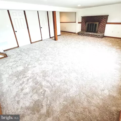 Living - 2210 E Helms Mnr, Ogden, PA 19061 photo 3 of 10