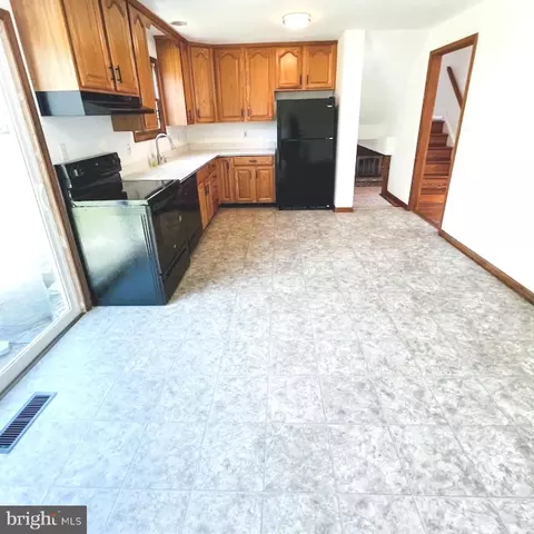 Kitchen - 2210 E Helms Mnr, Ogden, PA 19061 photo 1 of 3
