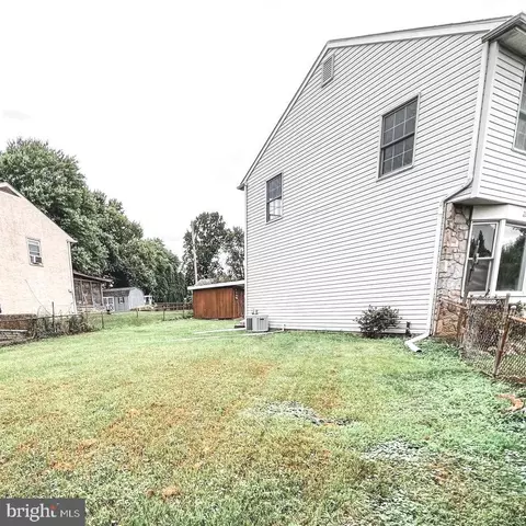 Exterior - 2210 E Helms Mnr, Ogden, PA 19061 photo 6 of 6