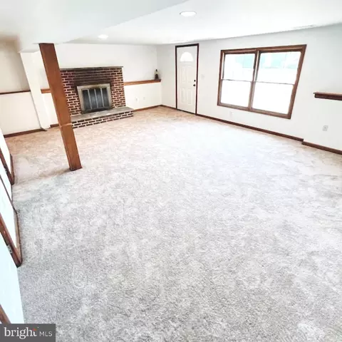 Living - 2210 E Helms Mnr, Ogden, PA 19061 photo 1 of 10