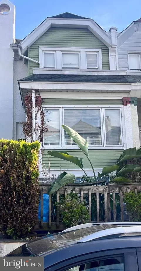 204 Huntley Rd, Upper Darby, PA 19082