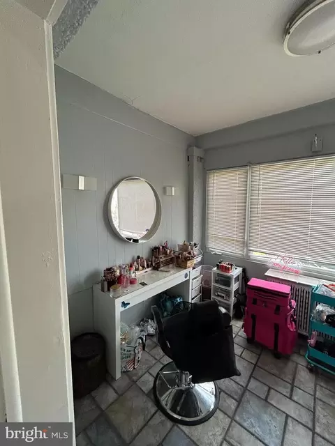 204 Huntley Rd, Upper Darby, PA 19082 photo 2