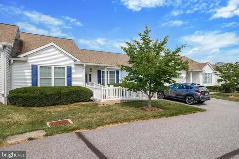 106 Equestrian Pl, Glen Mills, PA 19342