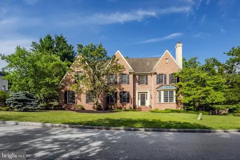 104 Leighton Dr, Bryn Mawr, PA 19010