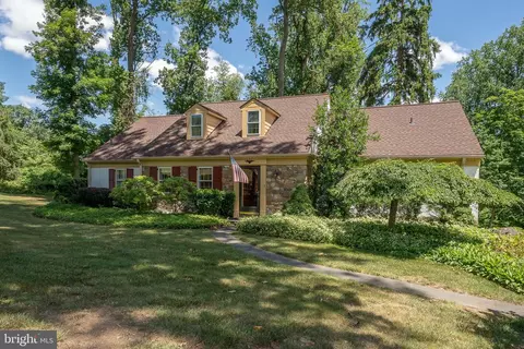 1 Boulder Creek Ln, Newtown Square, PA 19073