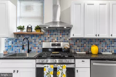 2516 W 3rd St, Chester, PA 19013