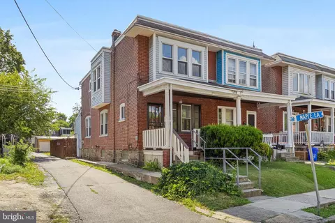 2402 Lindsay St, Chester, PA 19013