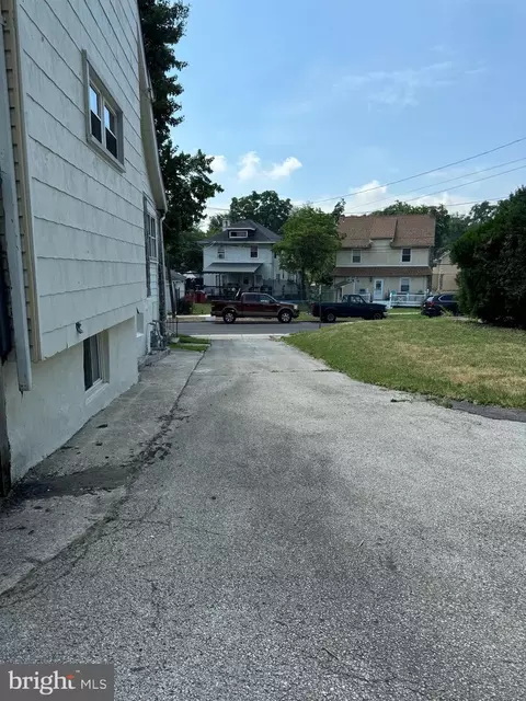 314 S Fairview Ave, Upper Darby, PA 19082 photo 36