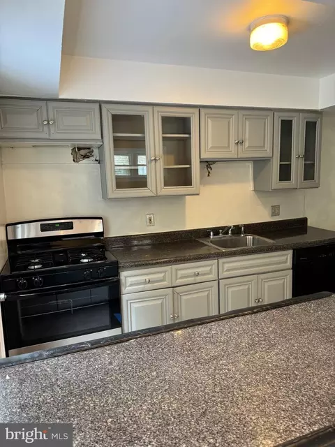 314 S Fairview Ave, Upper Darby, PA 19082 photo 14