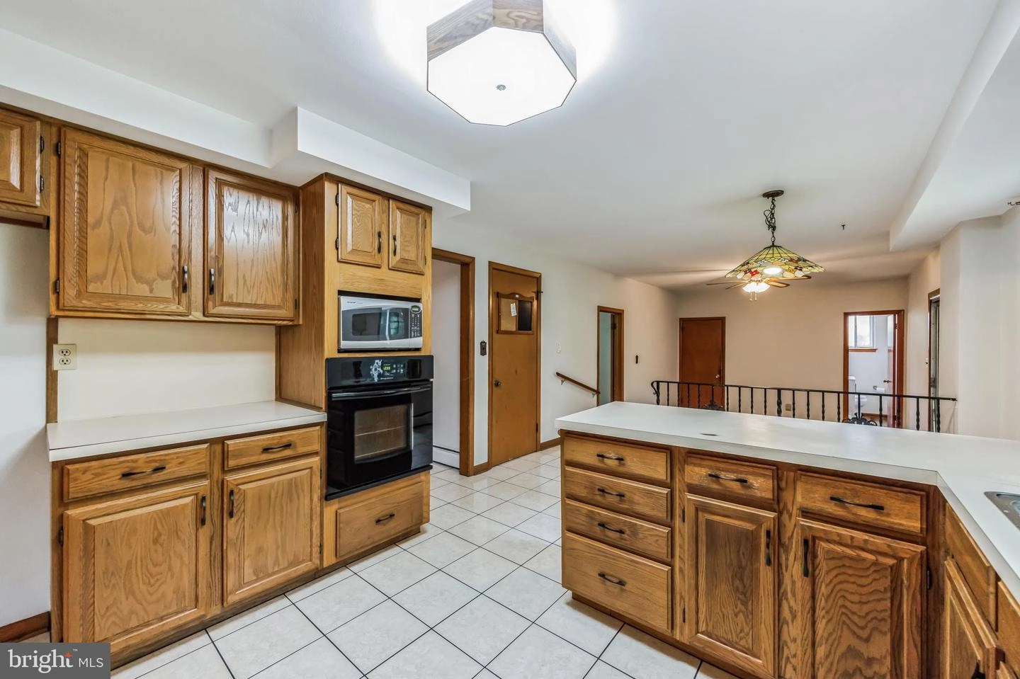406 Bickmore Dr, Wallingford, PA 19086 photo 8