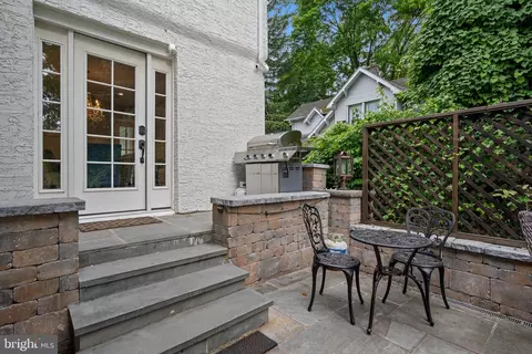 Exterior - 404 N Wayne Ave, Wayne, PA 19087 photo 6 of 8