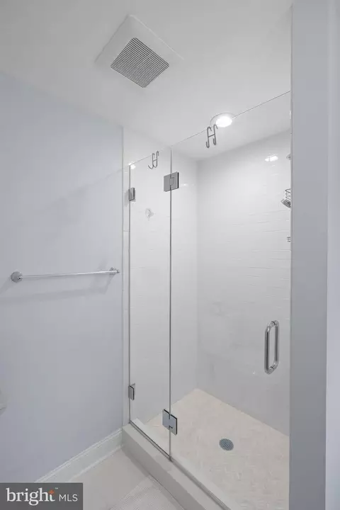 Bath - 404 N Wayne Ave, Wayne, PA 19087 photo 6 of 6