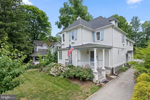 Exterior - 404 N Wayne Ave, Wayne, PA 19087 photo 2 of 8