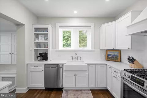 Other - 404 N Wayne Ave, Wayne, PA 19087 photo 2 of 10