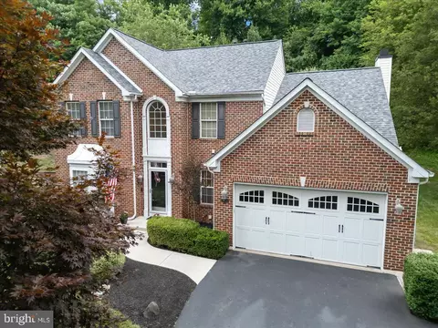 62 Huntingdon Farm Dr, Glen Mills, PA 19342