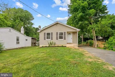 2358 Thomas Ave, Aston, PA 19014