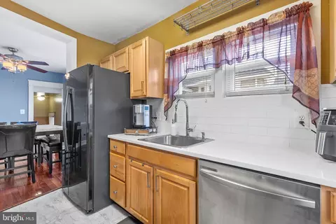 Kitchen - 413 Netherwood Rd, Upper Darby, PA 19082 photo 3 of 3