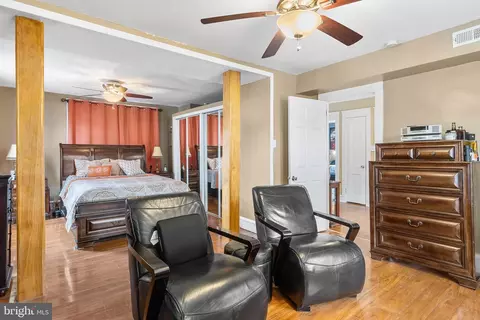 Bedroom - 413 Netherwood Rd, Upper Darby, PA 19082 photo 2 of 5