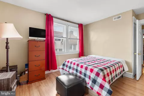 Bedroom - 413 Netherwood Rd, Upper Darby, PA 19082 photo 5 of 5