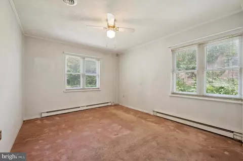 Bedroom - 417 Pinecrest Rd, Springfield, PA 19064 photo 3 of 4