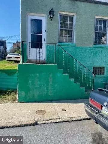 222 Woodrow St, Chester, PA 19013