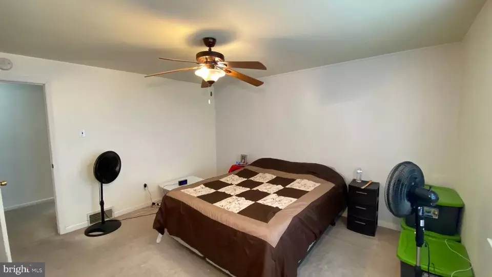 Bedroom - 1094 Hopkins Ave, Glenolden, PA 19036 photo 1 of 3