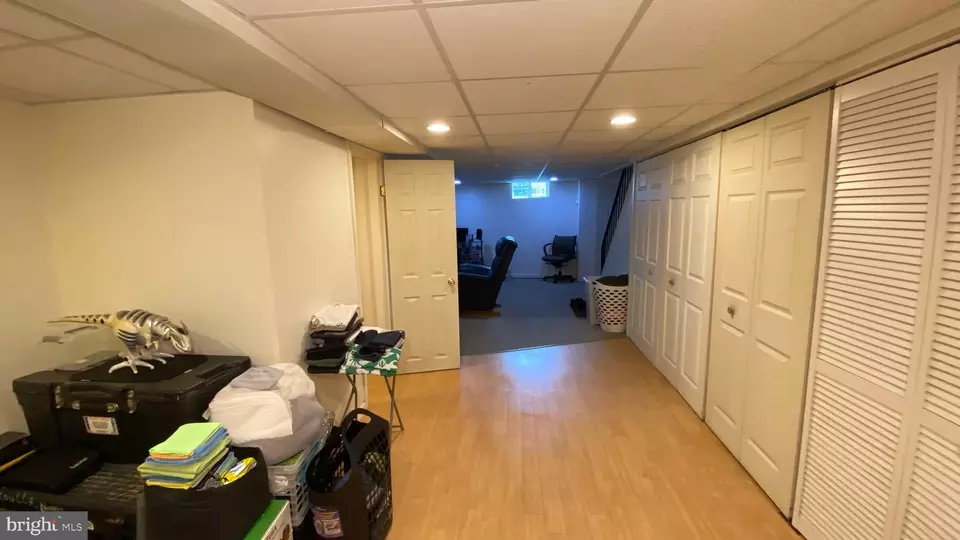 Entry Way - 1094 Hopkins Ave, Glenolden, PA 19036 photo 7 of 7