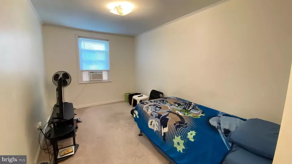 Bedroom - 1094 Hopkins Ave, Glenolden, PA 19036 photo 3 of 3