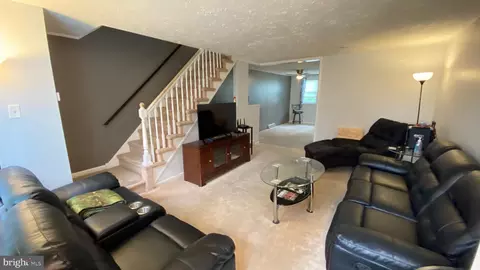 Entry Way - 1094 Hopkins Ave, Glenolden, PA 19036 photo 1 of 7