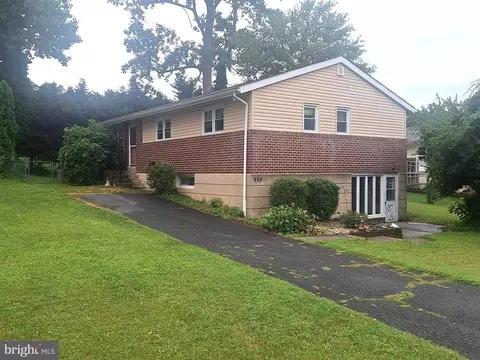 924 Stewart Ave, Springfield, PA 19064
