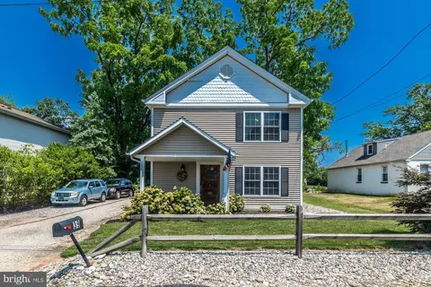 39 Van Leer Ave, Media, PA 19063