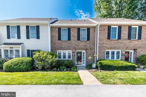 902 N Glen Dr #902, Glen Mills, PA 19342