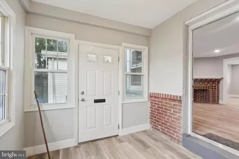7191 Radbourne Rd, Upper Darby, PA 19082 photo 3