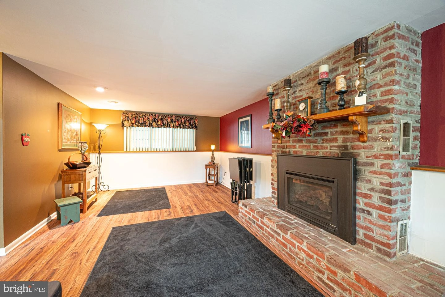 Living - 8 Devon Ln, Media, PA 19063 photo 5 of 5