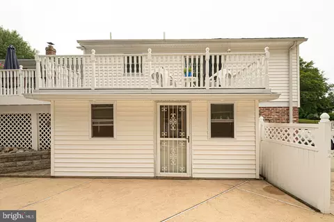 Exterior - 8 Devon Ln, Media, PA 19063 photo 17 of 18