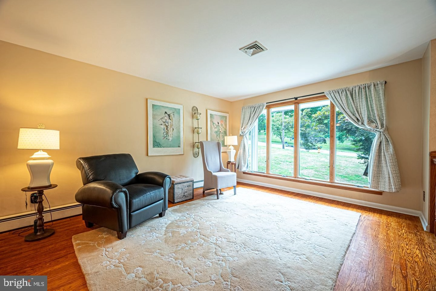 Living - 8 Devon Ln, Media, PA 19063 photo 1 of 5