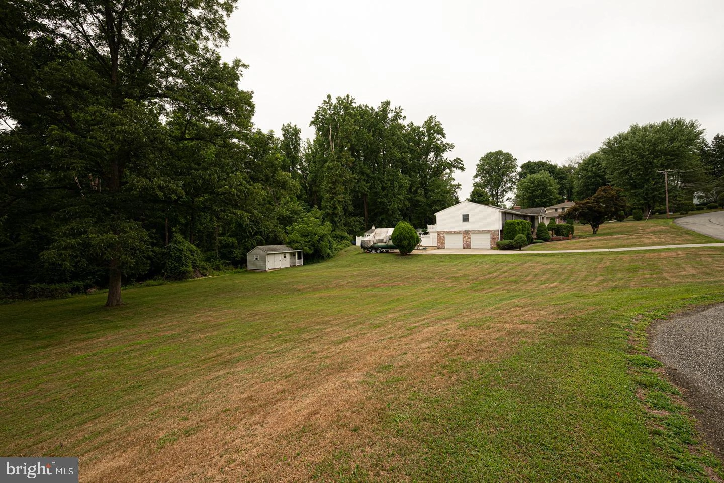 Exterior - 8 Devon Ln, Media, PA 19063 photo 8 of 18