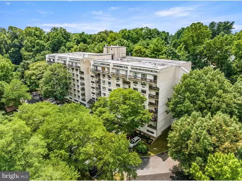 700 Avondale Rd #3D, Wallingford, PA 19086