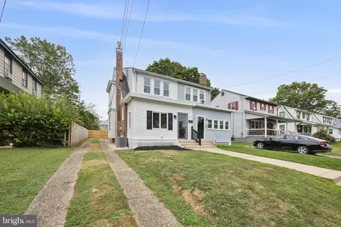 133 E Roland Rd, Brookhaven, PA 19015