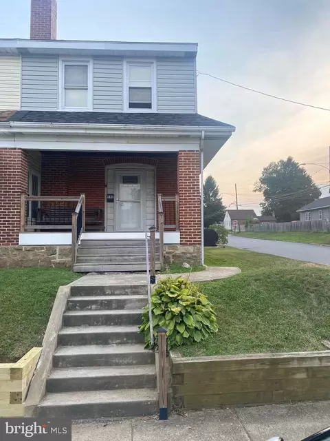 940 Sunset St, Marcus Hook, PA 19061