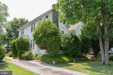 130 Shelbourne Rd, Havertown, PA 19083