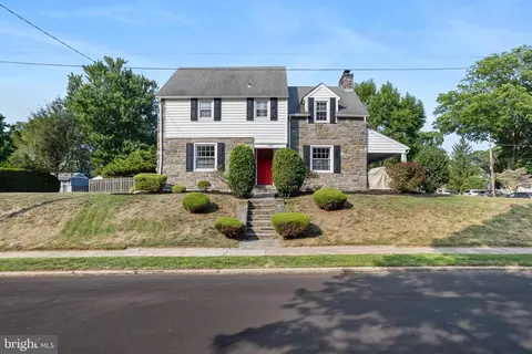 100 Shelburne Rd, Springfield, PA 19064