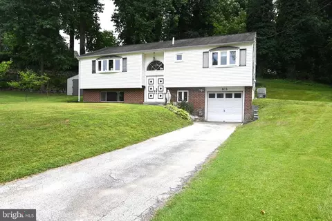 103 Deer Ln, Newtown Square, PA 19073